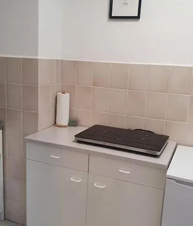 Zentral Gelegene, Ruhige 1 Am Park - Self Check In Appartamento